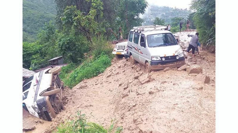 Mudslide Block Kisama Bypass Road Cleared