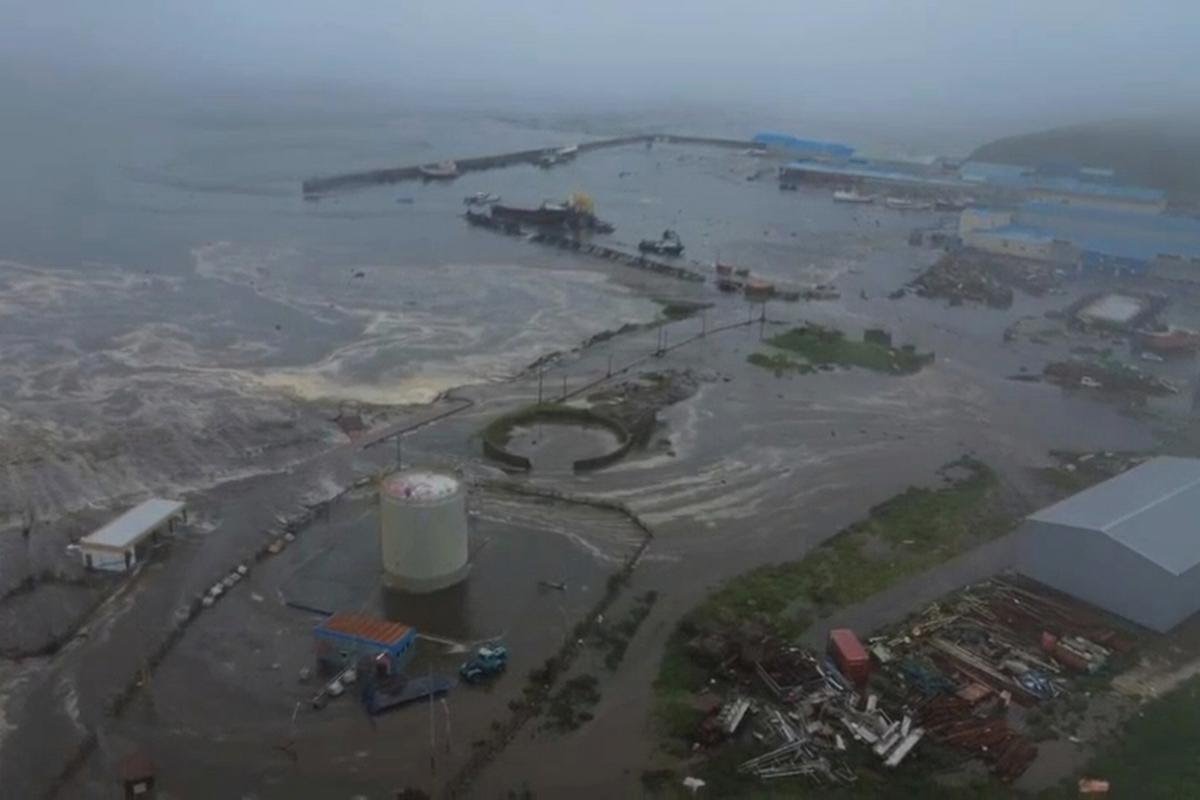 Tsunami danger mostly passes after earthquake hits off Russia