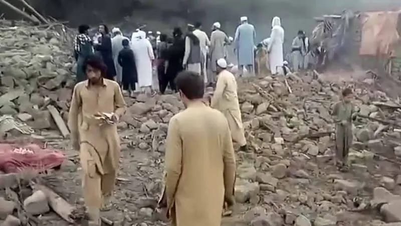 Over 30 killed in Pakistan Air Force strikes